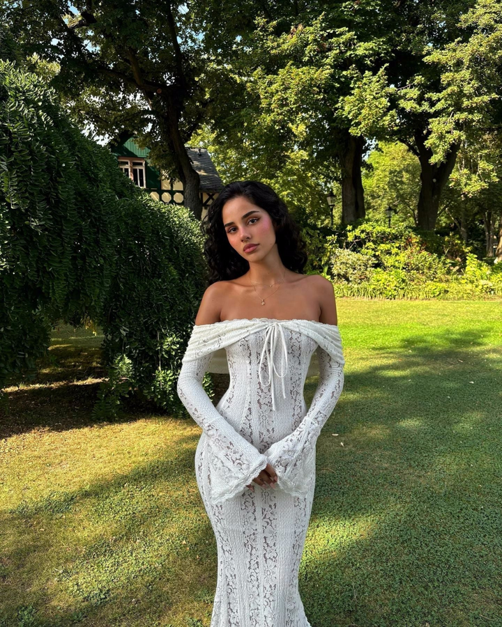 CELESTE LUXE LACE MAXI