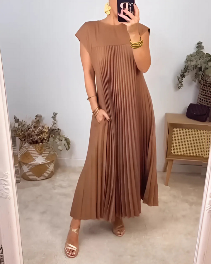 JULIETTE TIMELESS PLEATED POCKET DRESS