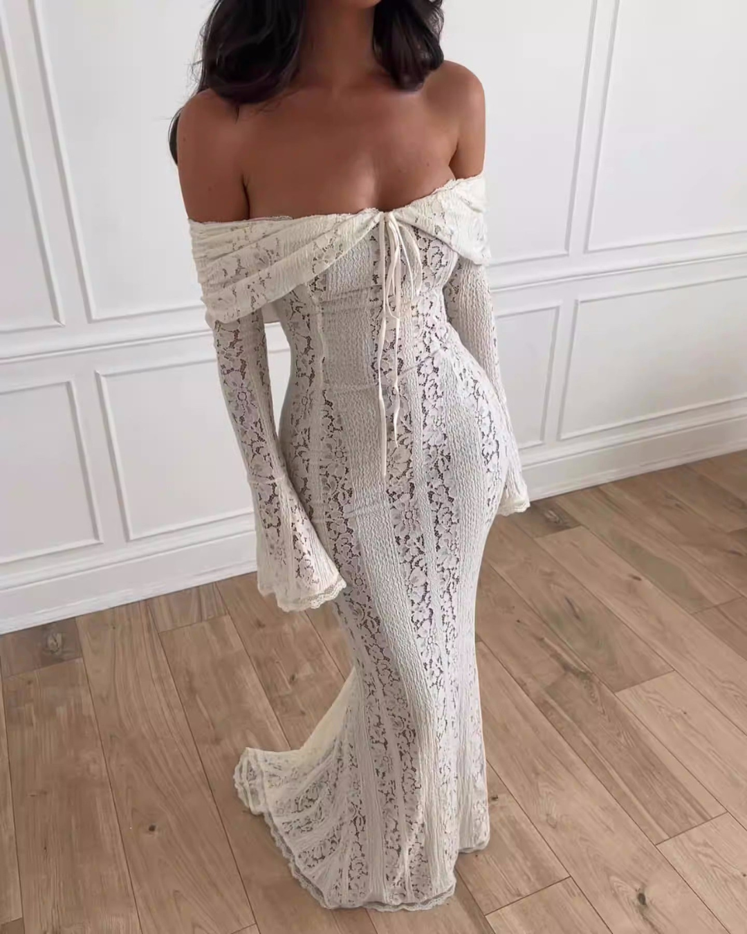 CELESTE LUXE LACE MAXI